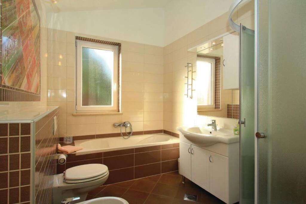 Adorable Holiday House Lilla-With Pool-Near Old Town Labin Labin  Esterno foto
