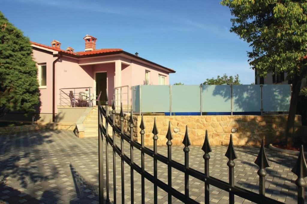Adorable Holiday House Lilla-With Pool-Near Old Town Labin Labin  Esterno foto