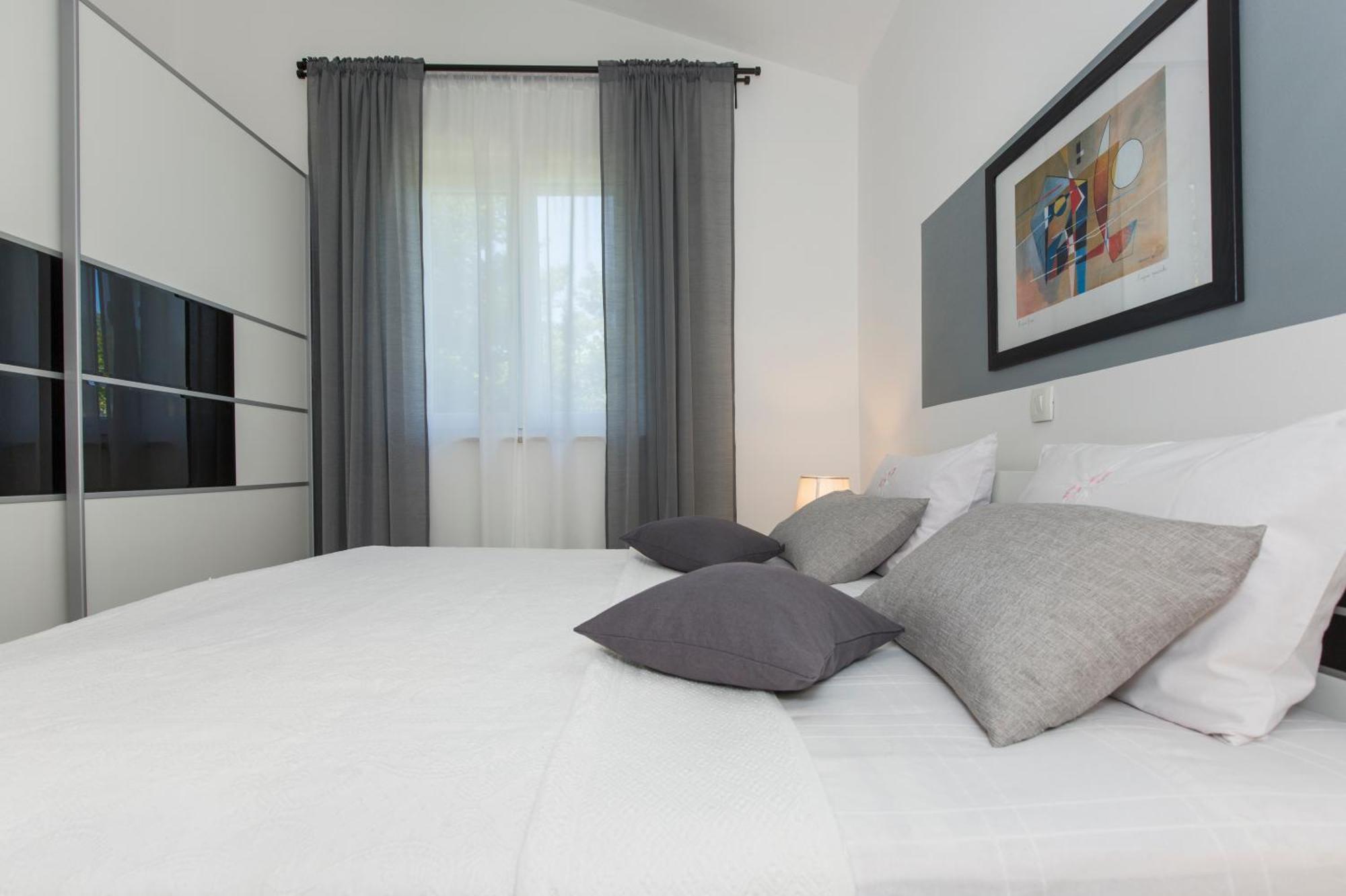 Adorable Holiday House Lilla-With Pool-Near Old Town Labin Labin  Esterno foto